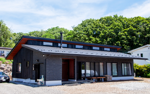 ビルトインガレージで機能的。落ち着いた雰囲気のある家が完成しました。　K様邸